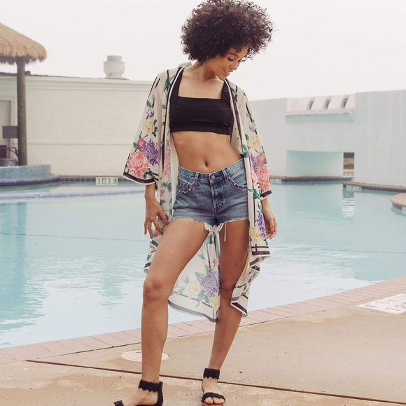 Levi's 501 Distressed Cutoff Denim Shorts - Picture 8 of 8